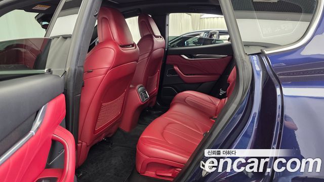 Maserati Levante 2019 — photo 16