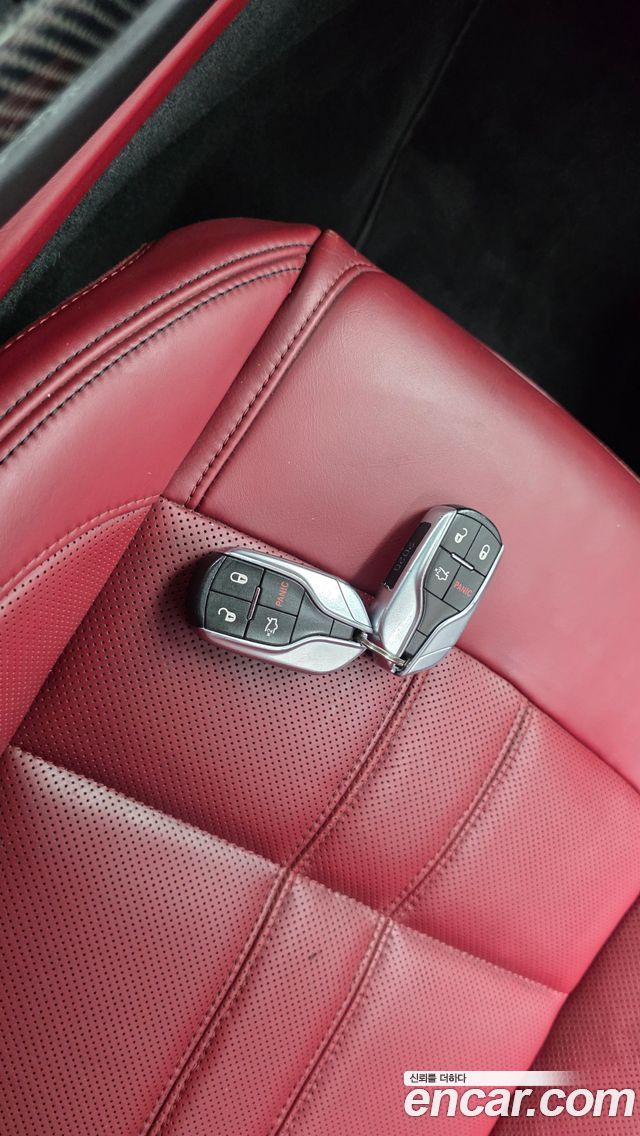 Maserati Levante 2019 — photo 30