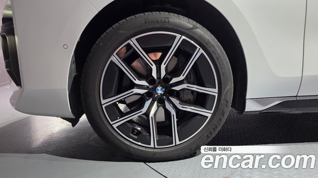 BMW 7-Series 2023 — photo 5