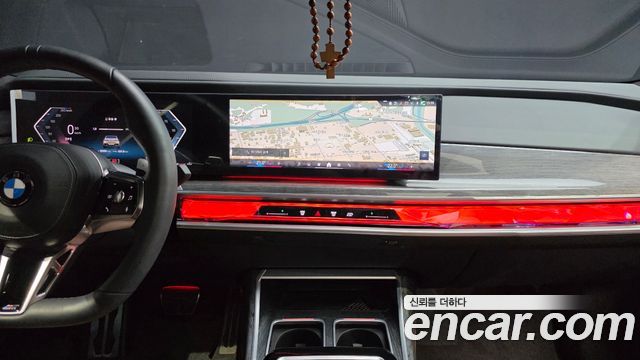 BMW 7-Series 2023 — photo 15