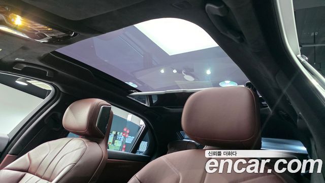 BMW 7-Series 2023 — photo 20