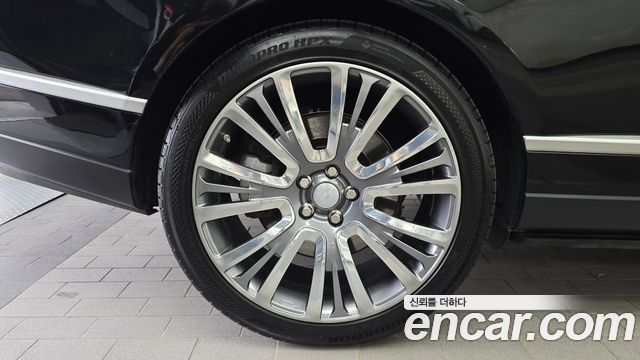Land Rover Range Rover 2019 — photo 5