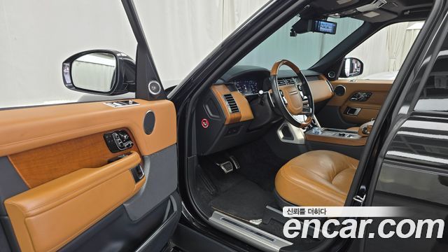 Land Rover Range Rover 2019 — photo 18
