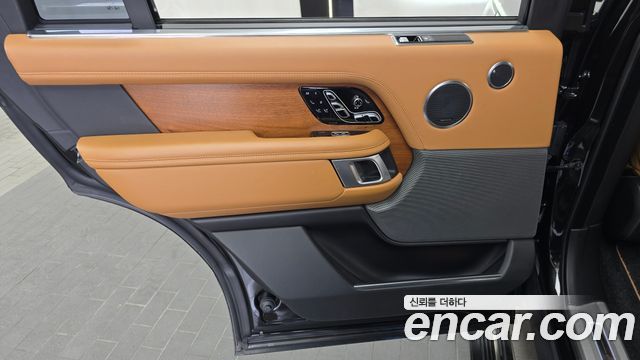 Land Rover Range Rover 2019 — photo 15