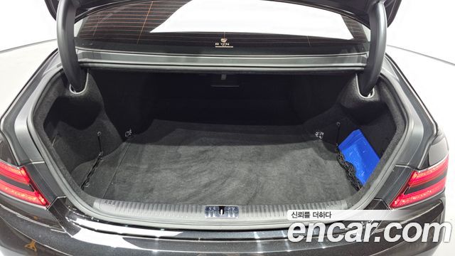 Genesis G90 2019 — photo 16