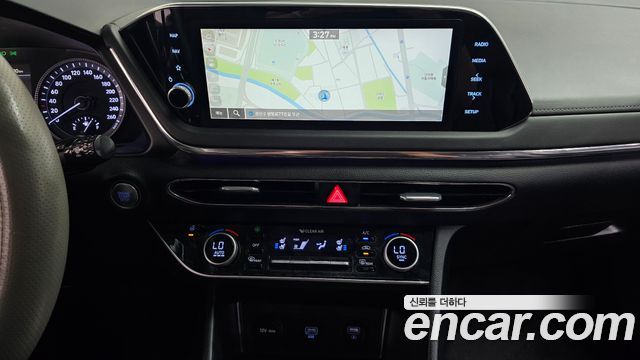 Hyundai Sonata 2022 — photo 19