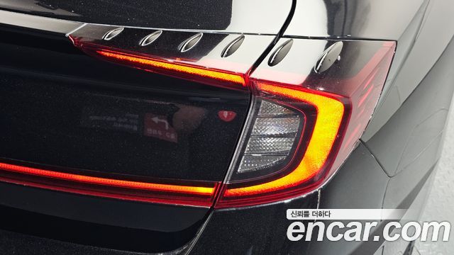 Hyundai Sonata 2022 — photo 9