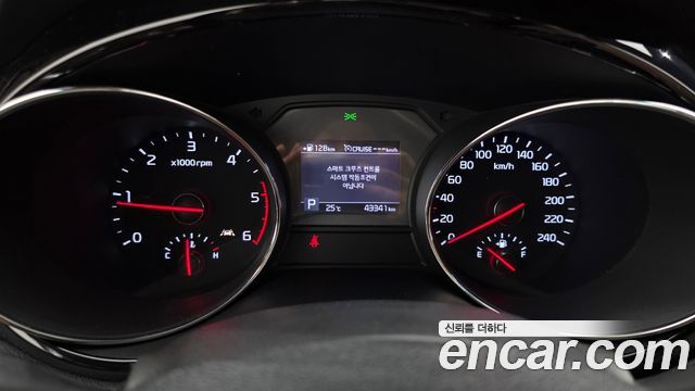 Kia Canival 2019 — photo 11
