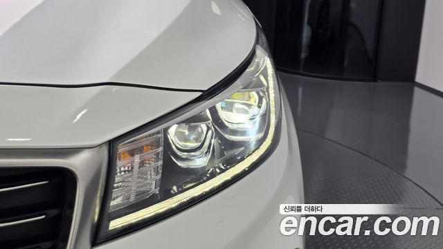 Kia Canival 2019 — photo 8