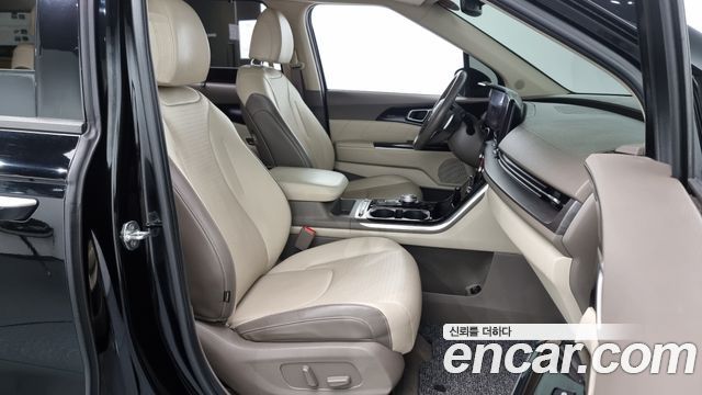 Kia Canival 2021 — photo 11