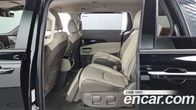 Kia Canival 2021 — photo 12