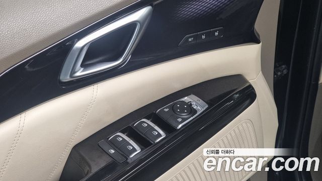 Kia Canival 2021 — photo 20
