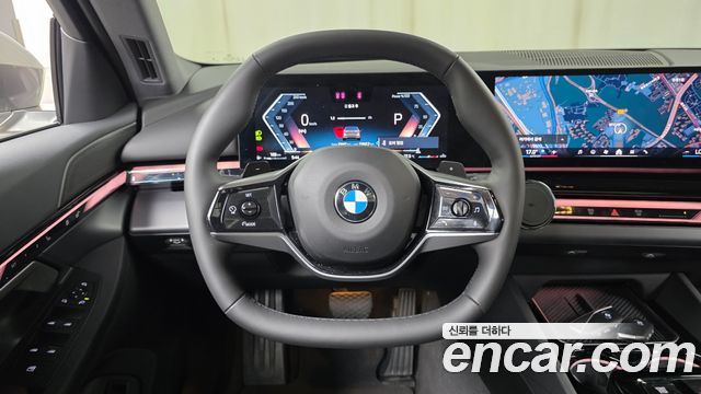 BMW 5-Series 2025 — photo 21