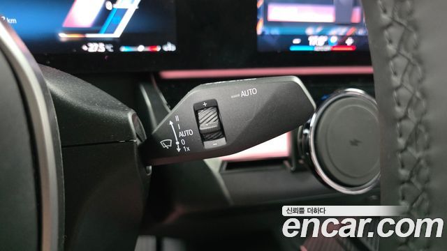 BMW 5-Series 2025 — photo 25
