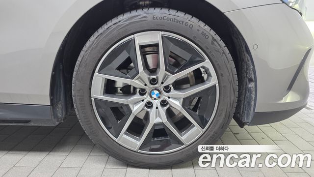 BMW 5-Series 2025 — photo 7