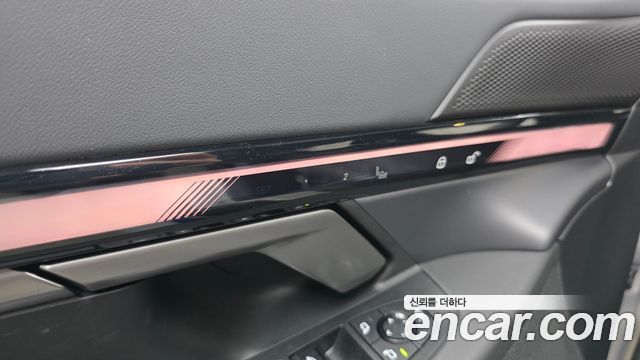 BMW 5-Series 2025 — photo 27