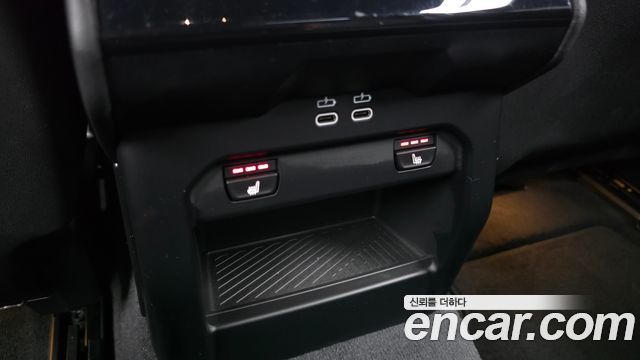 BMW 5-Series 2025 — photo 28