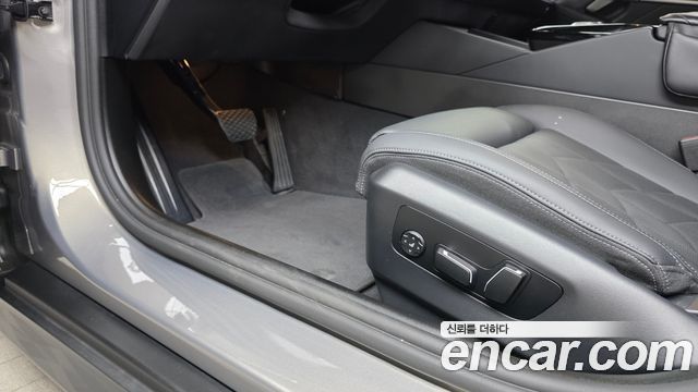 BMW 5-Series 2025 — photo 29