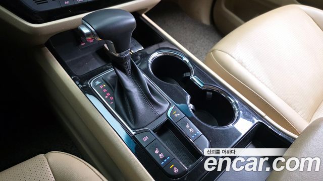 Kia Canival 2019 — photo 9