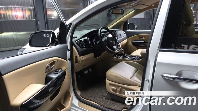 Kia Canival 2019 — photo 10