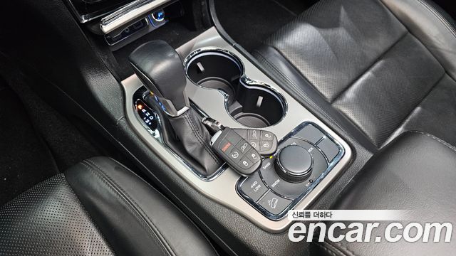 Jeep Cherokee 2021 — photo 12