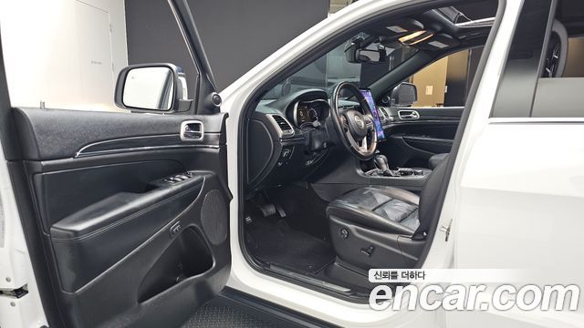 Jeep Cherokee 2021 — photo 13