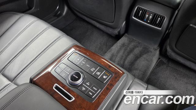 Hyundai Equus 2012 — photo 18