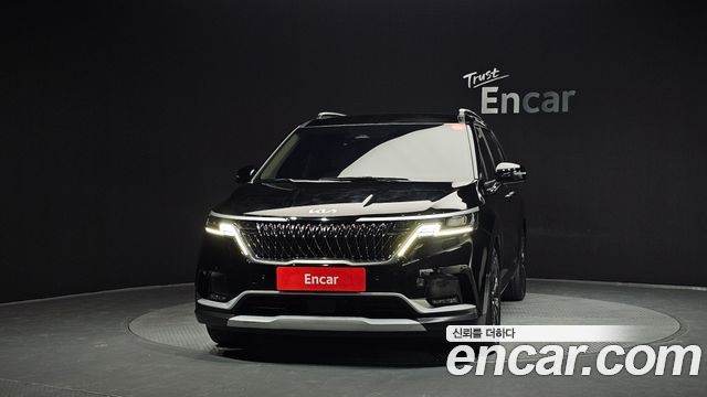 Kia Canival 2023 — photo 3