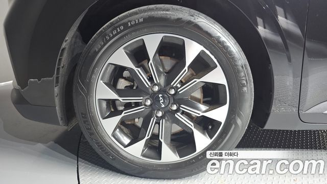 Kia Canival 2023 — photo 5