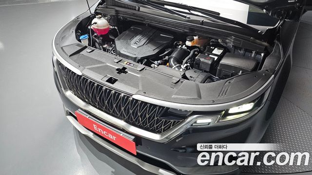 Kia Canival 2023 — photo 6