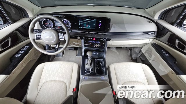 Kia Canival 2023 — photo 10
