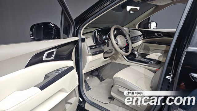 Kia Canival 2023 — photo 13