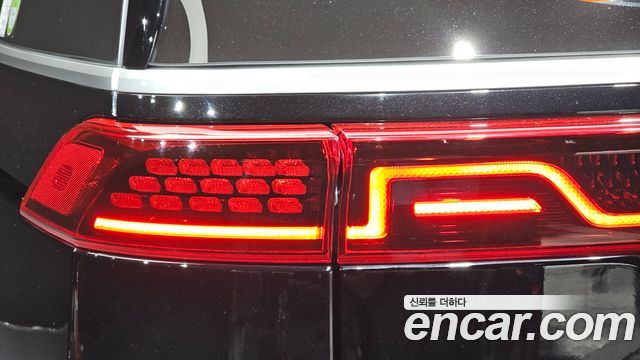Kia Canival 2023 — photo 9