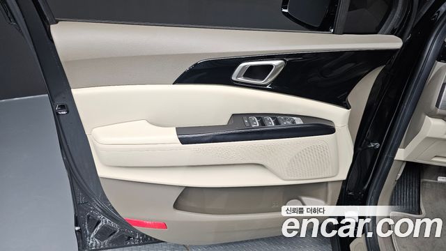 Kia Canival 2023 — photo 14
