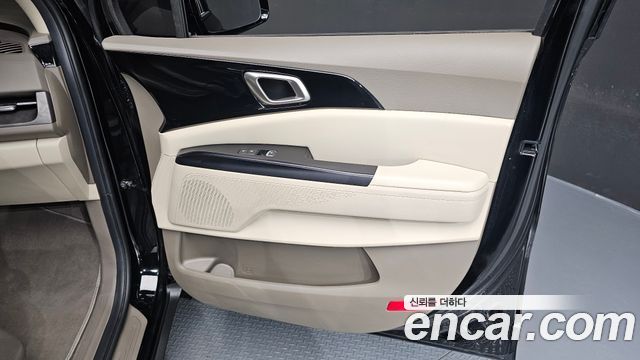 Kia Canival 2023 — photo 15