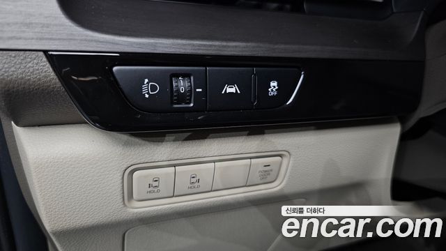 Kia Canival 2023 — photo 27