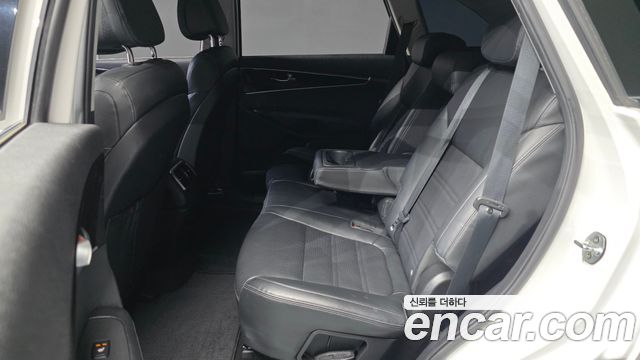 Kia Sorento 2016 — photo 12