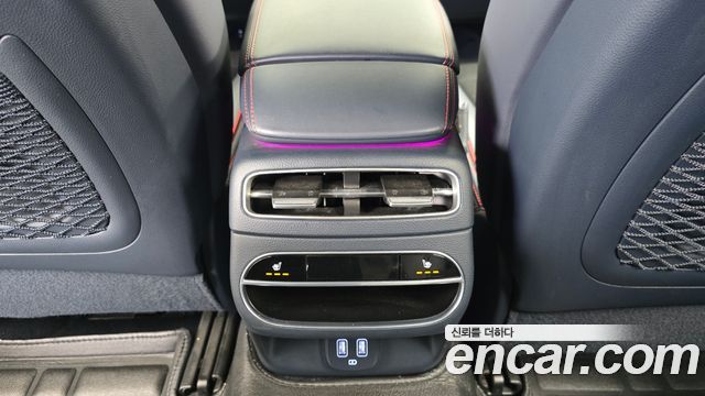 Genesis GV70 2022 — photo 19