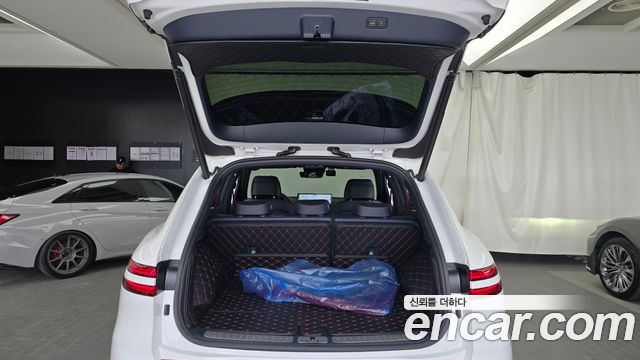 Genesis GV70 2022 — photo 20