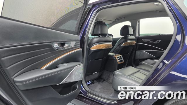 Kia K9 2022 — photo 17