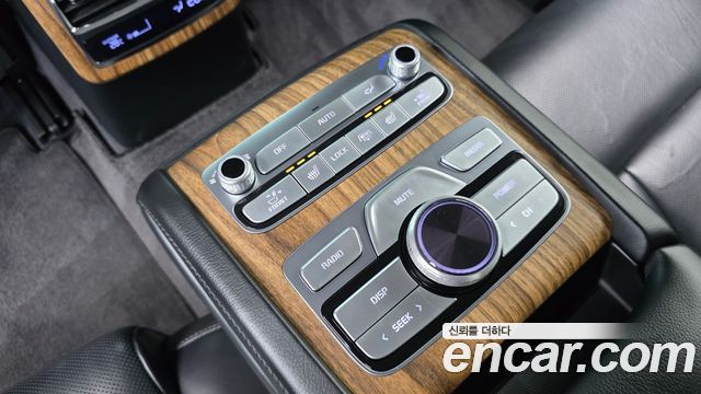 Kia K9 2022 — photo 18