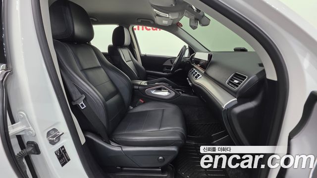 Mercedes-Benz GLE-Class 2019 — photo 10