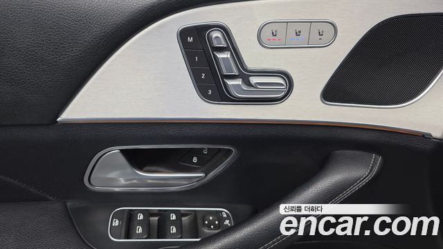 Mercedes-Benz GLE-Class 2019 — photo 12