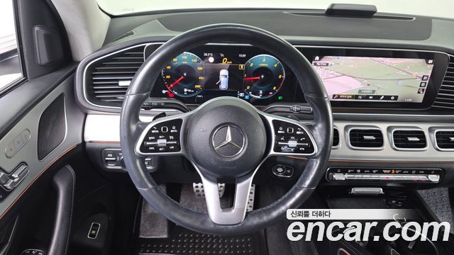Mercedes-Benz GLE-Class 2019 — photo 14