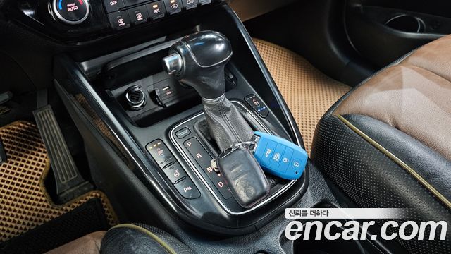 Kia Carens 2015 — photo 12