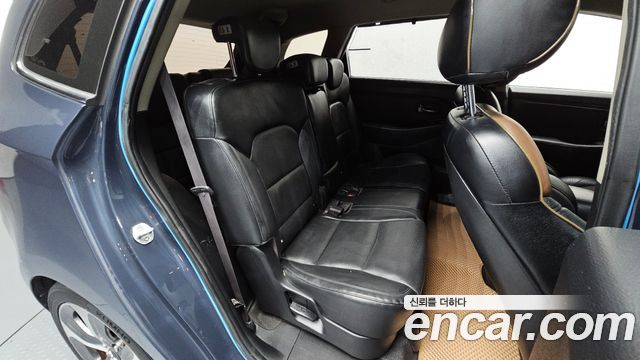 Kia Carens 2015 — photo 19