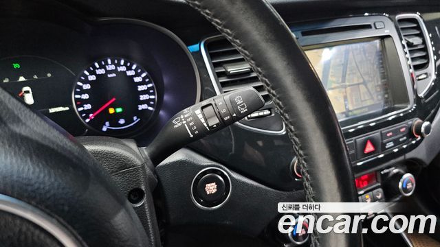 Kia Carens 2015 — photo 26