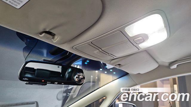 Kia Carens 2015 — photo 27