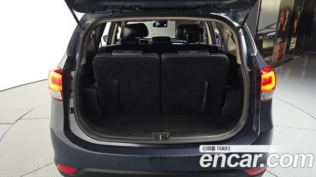 Kia Carens 2015 — photo 33