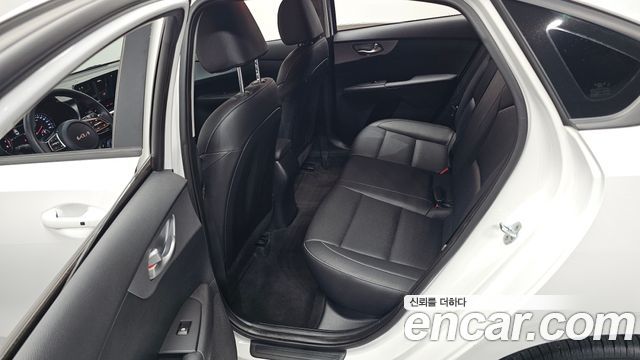 Kia K3 2022 — photo 11
